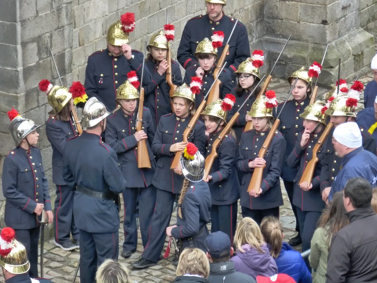 Reportage photo du folklore montois : célébration du Doudou à Mons.