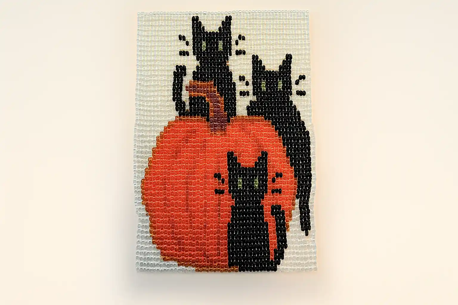 Chats noirs & citrouille en perles