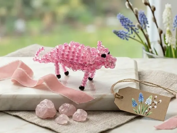 Petit cochon en perles de rocailles